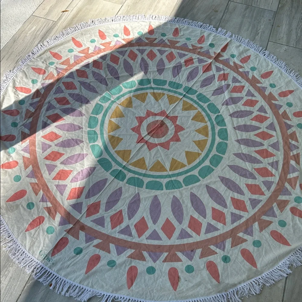 Like new - GYPSY 05 Boho Beach Roundie 100% Cotton Towel / Blanket